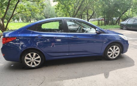 Hyundai Solaris II рестайлинг, 2013 год, 800 000 рублей, 3 фотография