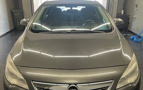 Opel Astra J, 2012 год, 580 000 рублей, 1 фотография