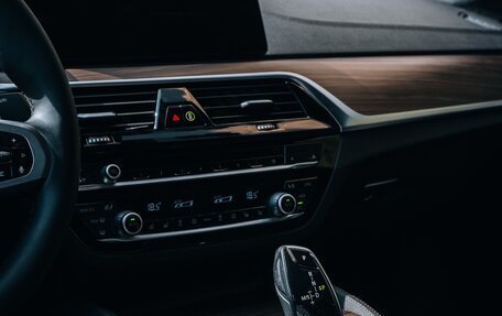 BMW 5 серия, 2020 год, 5 390 000 рублей, 11 фотография