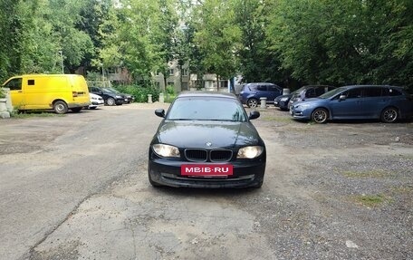 BMW 1 серия, 2010 год, 1 200 000 рублей, 3 фотография