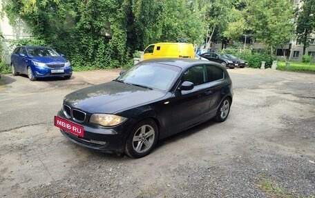 BMW 1 серия, 2010 год, 1 200 000 рублей, 2 фотография