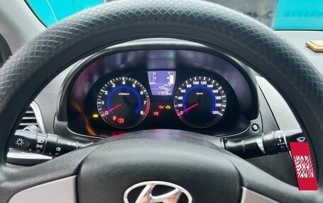 Hyundai Solaris II рестайлинг, 2016 год, 1 080 000 рублей, 11 фотография
