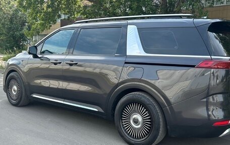 KIA Carnival, 2020 год, 4 050 000 рублей, 2 фотография