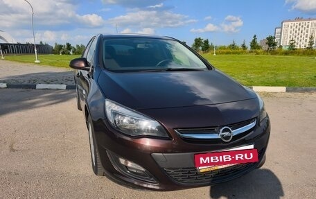 Opel Astra J, 2013 год, 1 250 000 рублей, 4 фотография