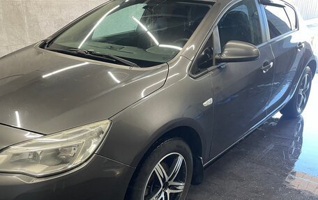 Opel Astra J, 2012 год, 580 000 рублей, 2 фотография