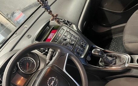 Opel Astra J, 2012 год, 580 000 рублей, 9 фотография