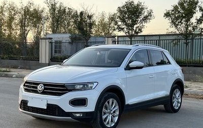 Volkswagen T-Roc I, 2022 год, 1 820 000 рублей, 1 фотография