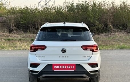 Volkswagen T-Roc I, 2022 год, 1 820 000 рублей, 4 фотография