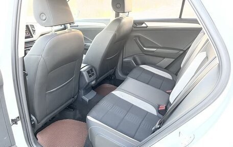 Volkswagen T-Roc I, 2022 год, 1 820 000 рублей, 10 фотография