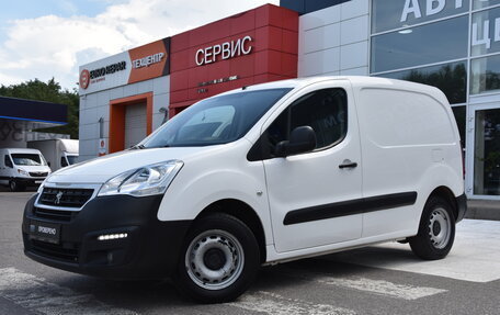 Peugeot Partner II рестайлинг 2, 2021 год, 1 800 000 рублей, 3 фотография