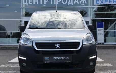 Peugeot Partner II рестайлинг 2, 2021 год, 1 800 000 рублей, 2 фотография