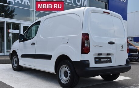 Peugeot Partner II рестайлинг 2, 2021 год, 1 800 000 рублей, 5 фотография