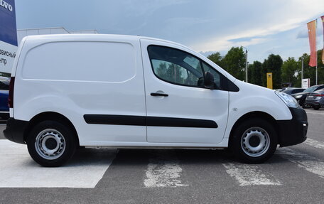 Peugeot Partner II рестайлинг 2, 2021 год, 1 800 000 рублей, 9 фотография