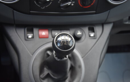 Peugeot Partner II рестайлинг 2, 2021 год, 1 800 000 рублей, 18 фотография