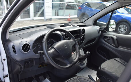 Peugeot Partner II рестайлинг 2, 2021 год, 1 800 000 рублей, 15 фотография