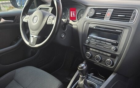 Volkswagen Jetta VI, 2012 год, 870 000 рублей, 7 фотография
