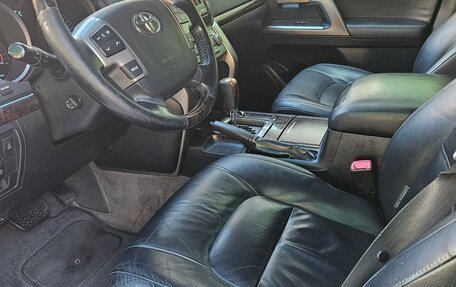 Toyota Land Cruiser 200, 2011 год, 2 450 000 рублей, 6 фотография
