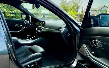 BMW 3 серия, 2020 год, 2 950 000 рублей, 15 фотография