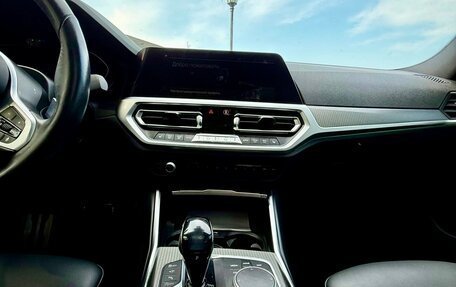 BMW 3 серия, 2020 год, 2 950 000 рублей, 28 фотография