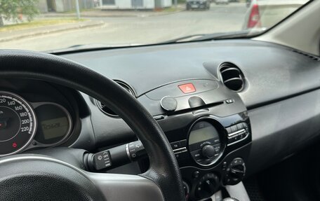 Mazda 2 III, 2011 год, 730 000 рублей, 4 фотография