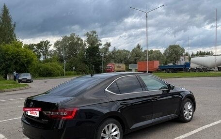 Skoda Superb III рестайлинг, 2017 год, 1 650 000 рублей, 8 фотография