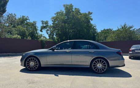 Mercedes-Benz E-Класс, 2017 год, 3 500 000 рублей, 24 фотография