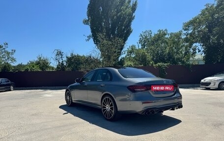 Mercedes-Benz E-Класс, 2017 год, 3 500 000 рублей, 23 фотография