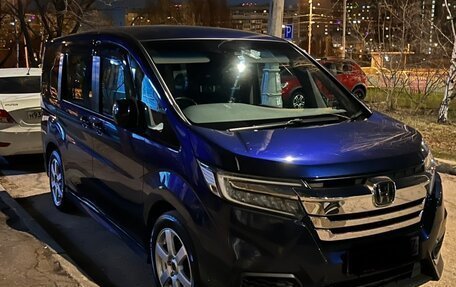 Honda Stepwgn IV, 2019 год, 2 900 000 рублей, 2 фотография