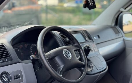 Volkswagen Multivan T5, 2004 год, 1 350 000 рублей, 13 фотография