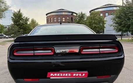 Dodge Challenger III рестайлинг 2, 2014 год, 5 700 000 рублей, 15 фотография