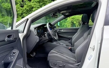 Volkswagen Golf VIII, 2022 год, 1 990 000 рублей, 12 фотография