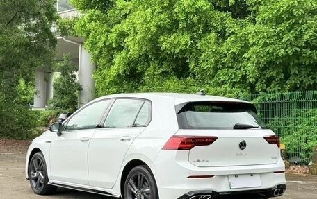 Volkswagen Golf VIII, 2022 год, 1 990 000 рублей, 4 фотография