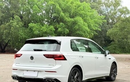 Volkswagen Golf VIII, 2022 год, 1 990 000 рублей, 6 фотография