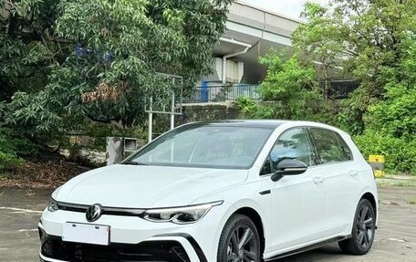 Volkswagen Golf VIII, 2022 год, 1 990 000 рублей, 3 фотография