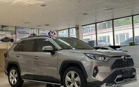 Toyota RAV4, 2022 год, 2 040 027 рублей, 3 фотография