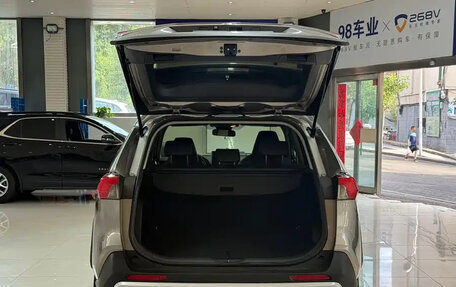 Toyota RAV4, 2022 год, 2 040 027 рублей, 21 фотография