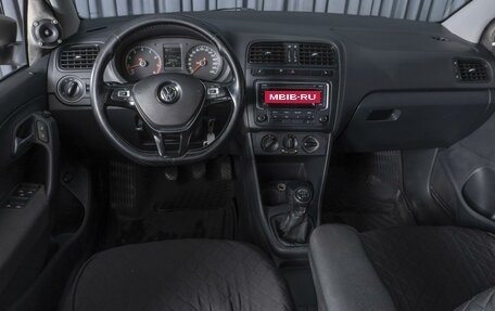 Volkswagen Polo VI (EU Market), 2016 год, 994 000 рублей, 6 фотография