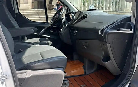 Ford Tourneo Custom I рестайлинг, 2020 год, 2 285 000 рублей, 17 фотография