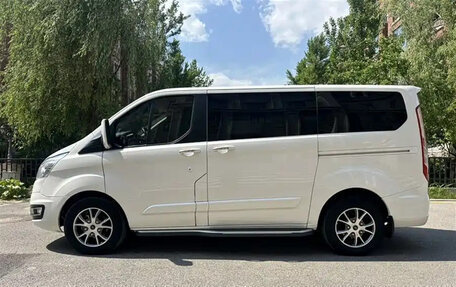 Ford Tourneo Custom I рестайлинг, 2020 год, 2 285 000 рублей, 12 фотография