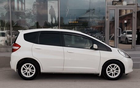 Honda Fit III, 2010 год, 805 000 рублей, 4 фотография