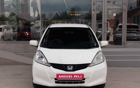 Honda Fit III, 2010 год, 805 000 рублей, 2 фотография
