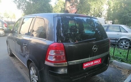 Opel Zafira B, 2011 год, 750 000 рублей, 1 фотография
