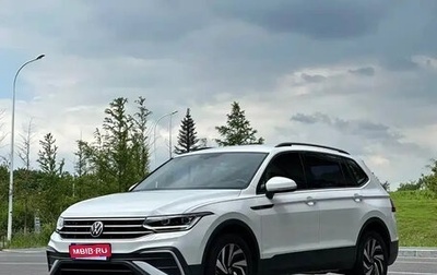 Volkswagen Tiguan II, 2022 год, 2 333 000 рублей, 1 фотография