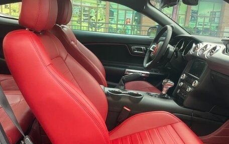 Ford Mustang VI рестайлинг, 2020 год, 2 990 000 рублей, 11 фотография
