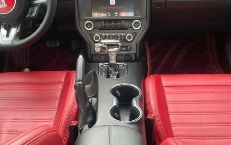 Ford Mustang VI рестайлинг, 2020 год, 2 990 000 рублей, 14 фотография