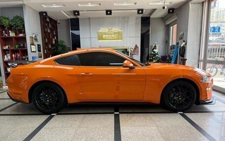 Ford Mustang VI рестайлинг, 2021 год, 3 260 000 рублей, 4 фотография