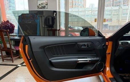 Ford Mustang VI рестайлинг, 2021 год, 3 260 000 рублей, 8 фотография