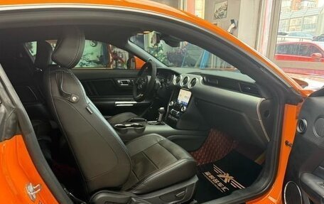 Ford Mustang VI рестайлинг, 2021 год, 3 260 000 рублей, 22 фотография