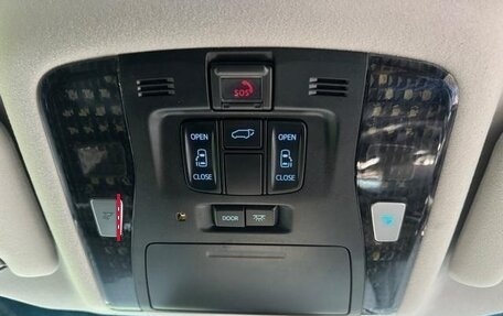Toyota Vellfire II, 2021 год, 3 890 777 рублей, 12 фотография