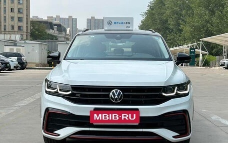 Volkswagen Tiguan II, 2022 год, 2 860 001 рублей, 2 фотография
